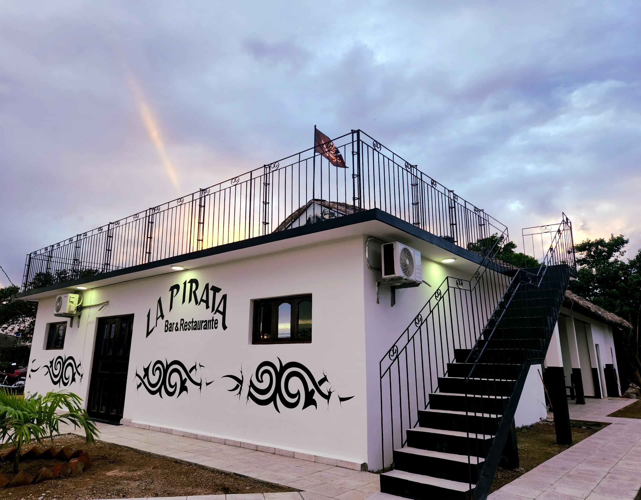 La Pirata Restaurant